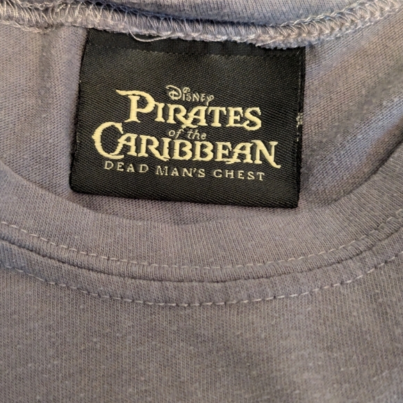 🏴☠️ Vintage Hot Topic Pirates of the Caribbean Tee (Size Small) 🦜 - Picture 7 of 7